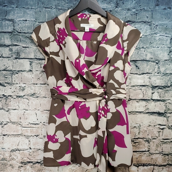 5/$30 🎀 Banana Republic | Silk Abstract Floral Wrap Blouse - Picture 1 of 8